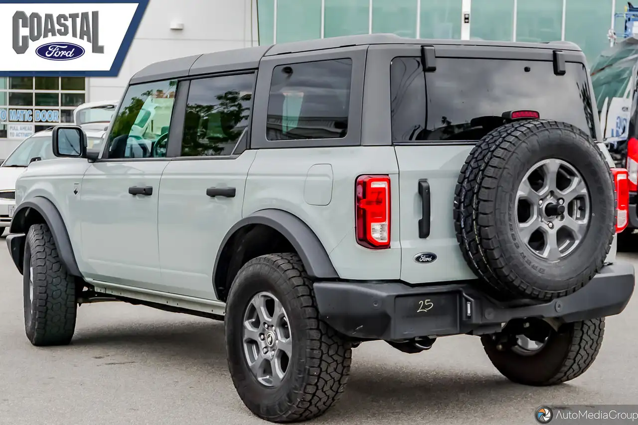 Ford Bronco - Image 7