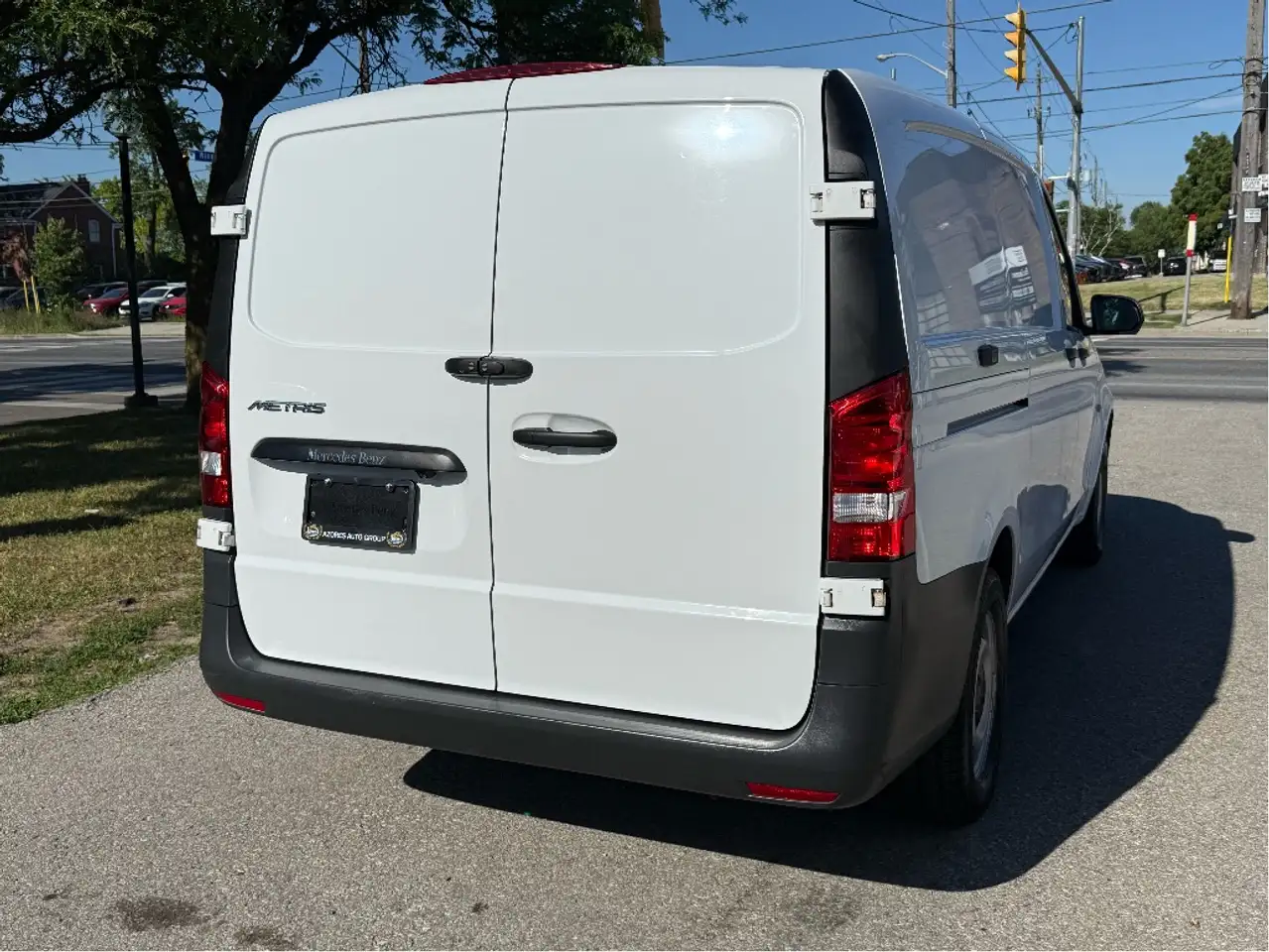 Mercedes-Benz Metris Cargo Van - Image 3