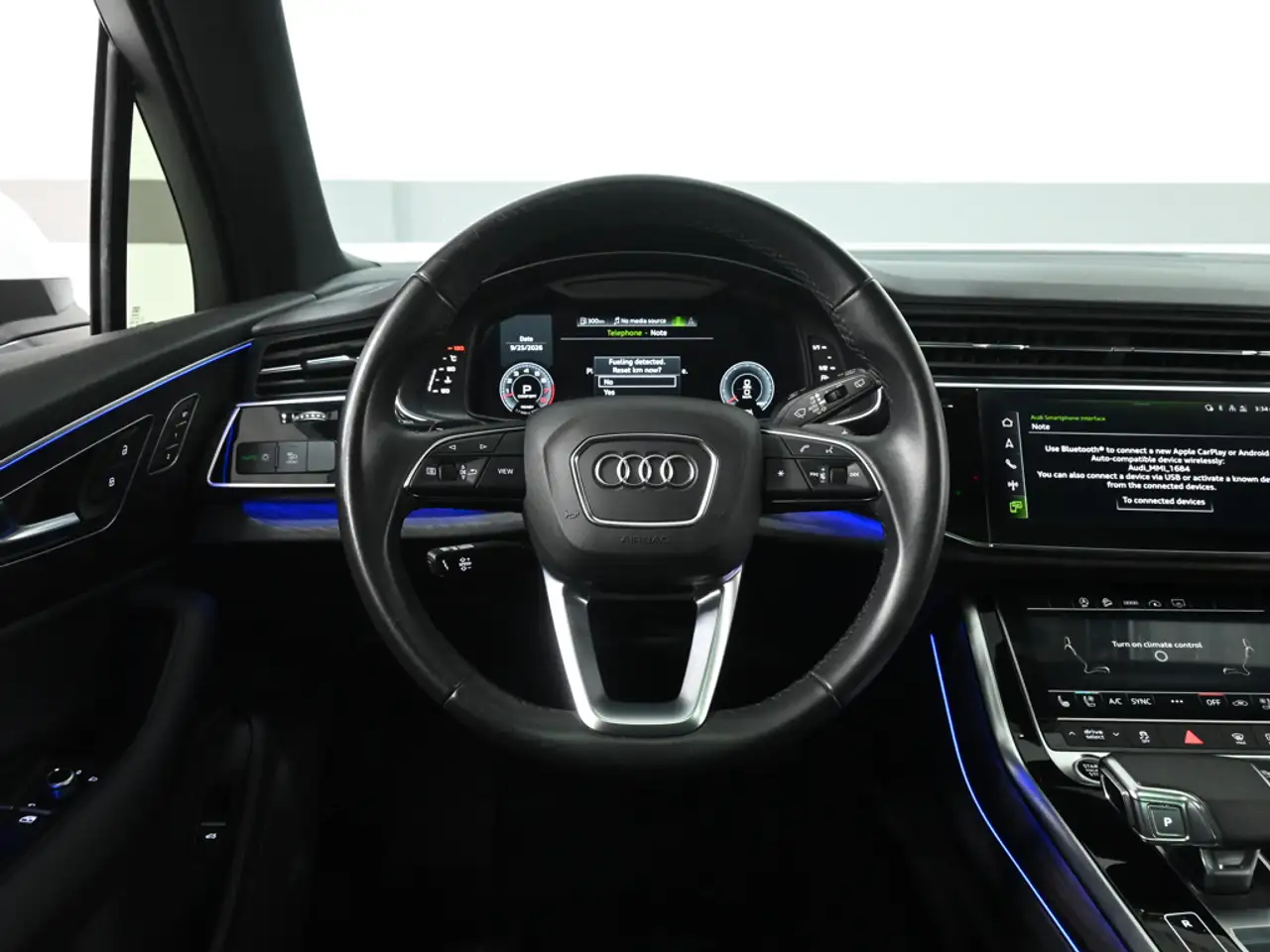Audi Q7 - Image 12