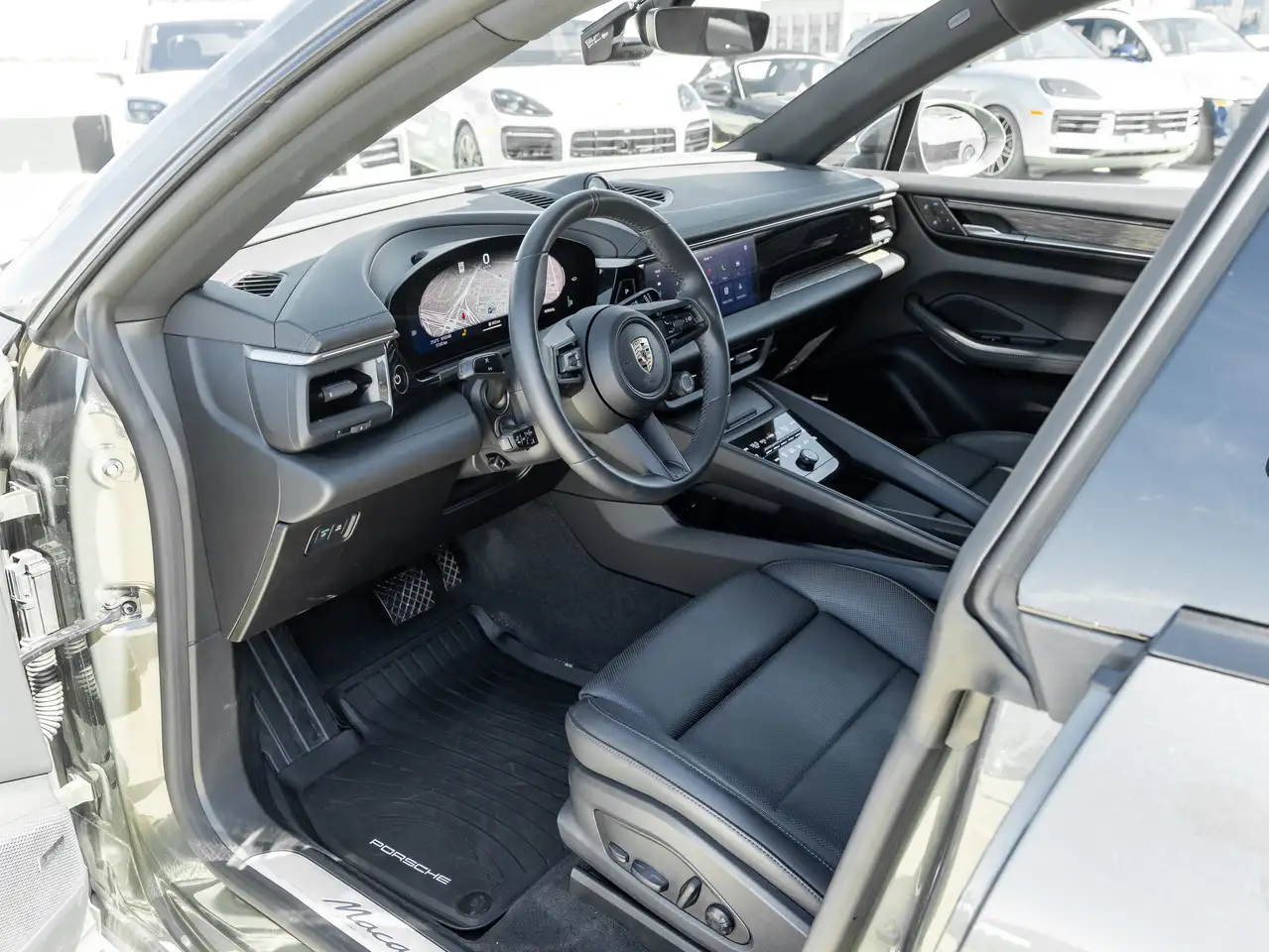 Porsche Macan - Image 4