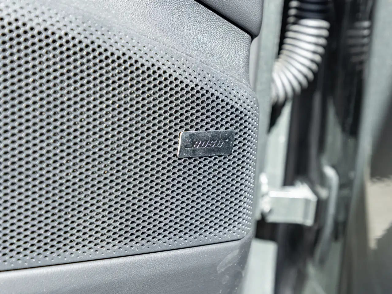 Porsche Macan - Image 23