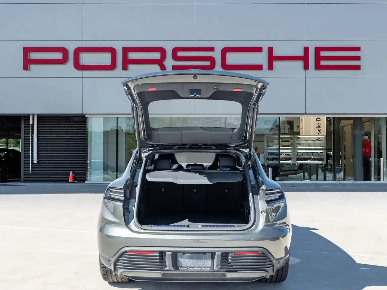Porsche Macan - Image 15