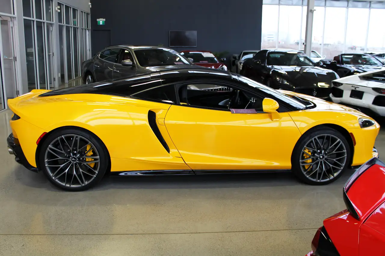 McLaren GT - Image 2