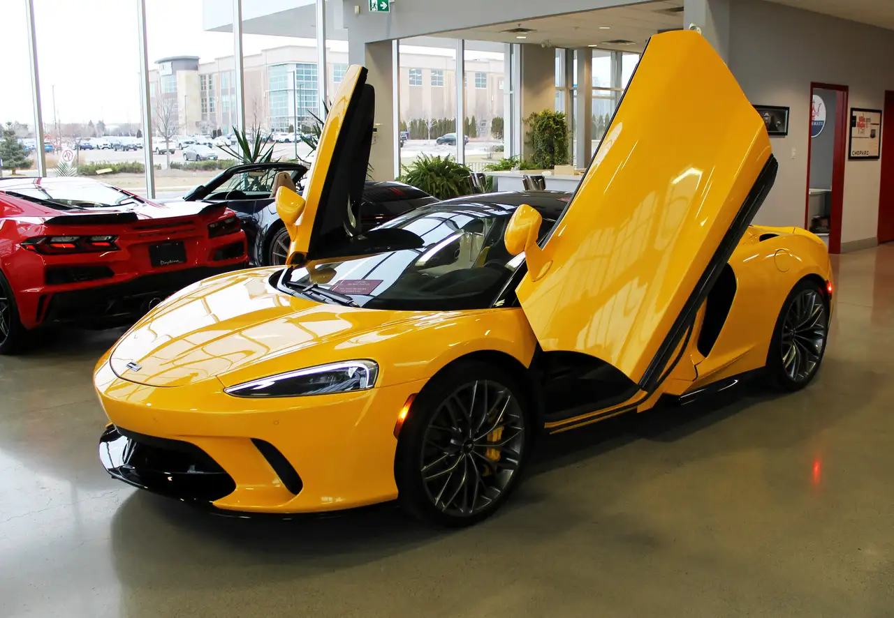 McLaren GT - Image 10
