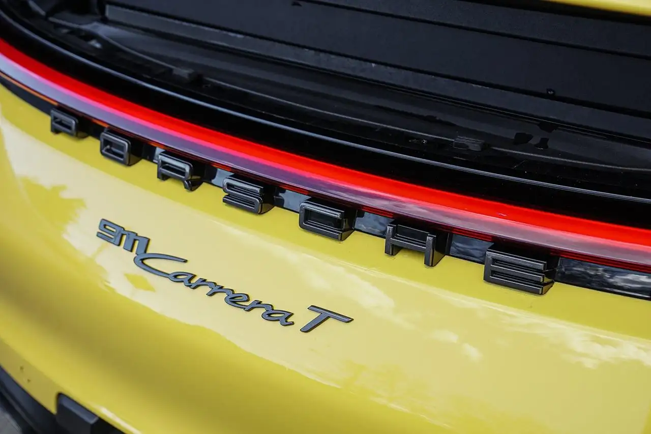 Porsche 911 - Image 10