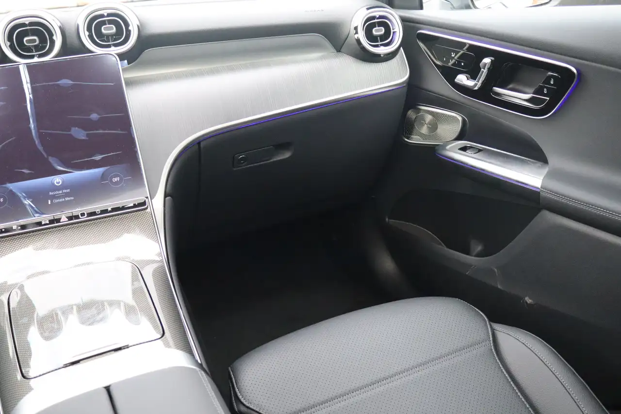 Mercedes-Benz GLC - Image 17