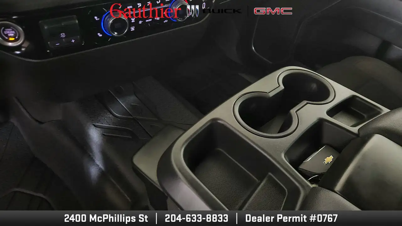 Chevrolet Silverado 1500 - Image 24