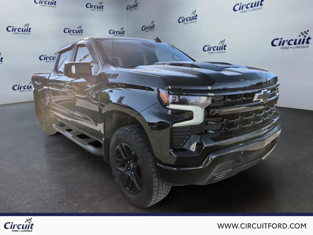 Chevrolet Silverado 1500 - Image 3