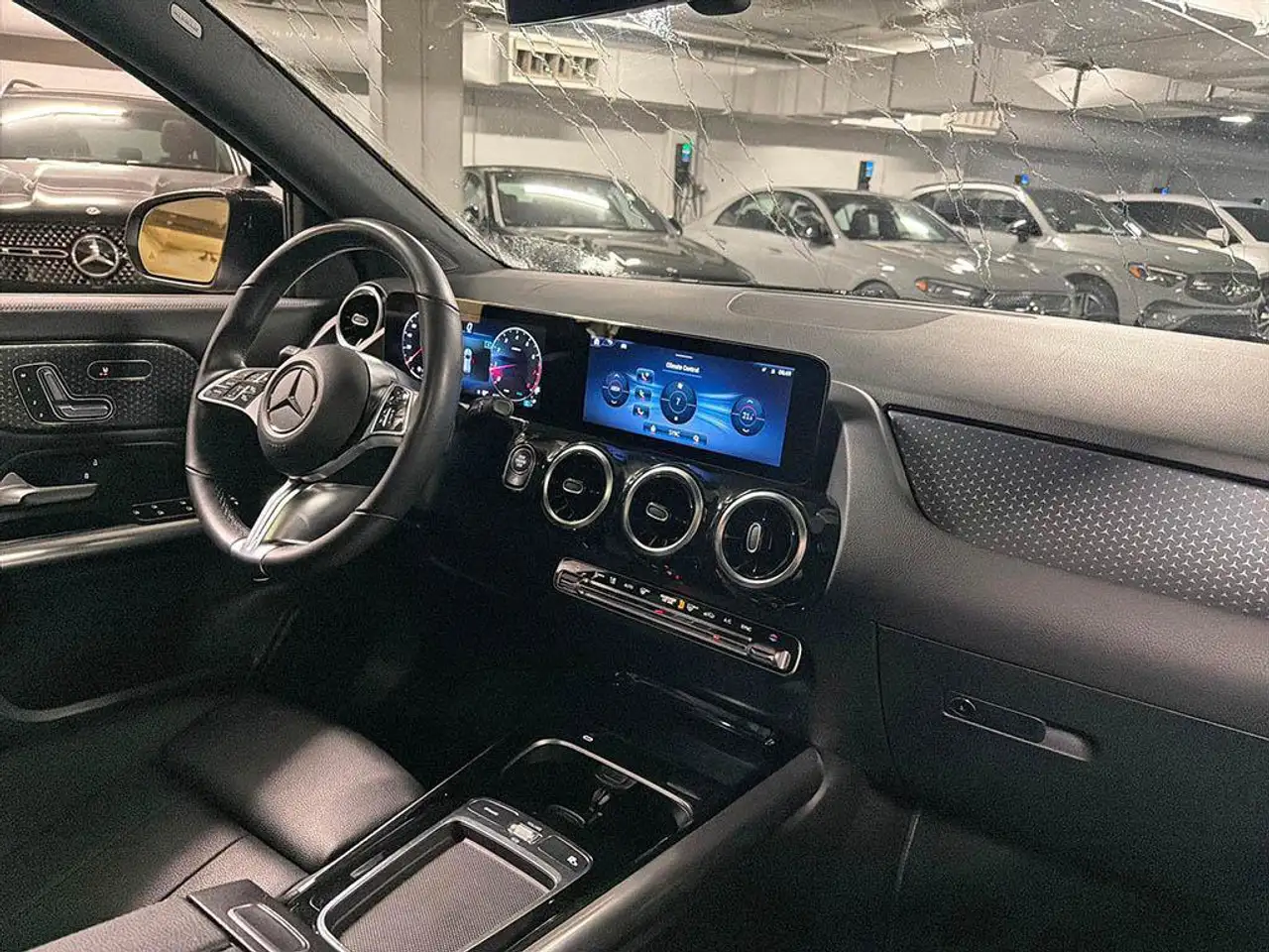 Mercedes-Benz GLA - Image 15