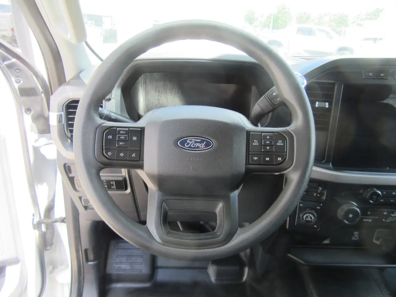 Ford F-150 - Image 8