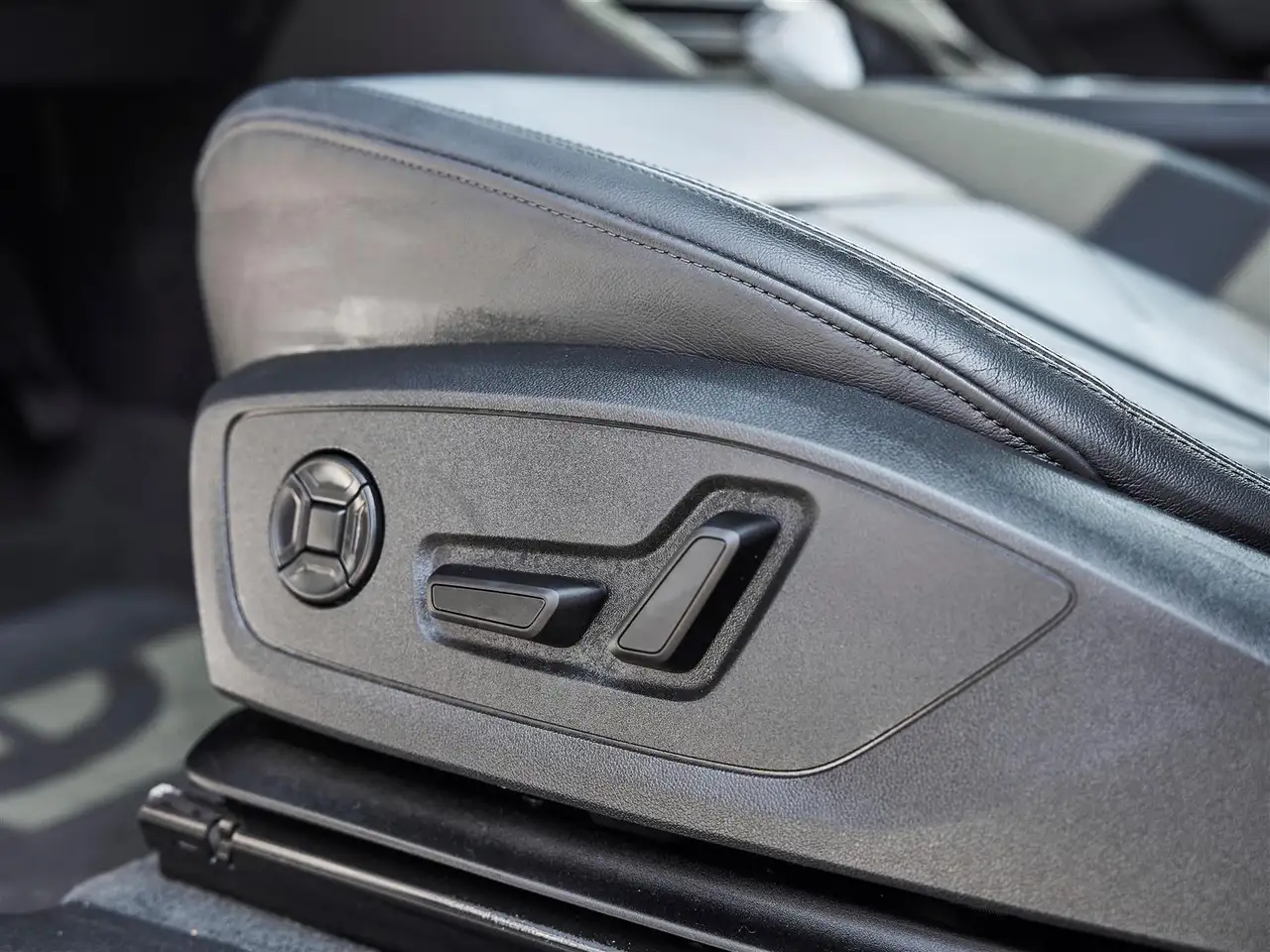 Audi Q3 - Image 19