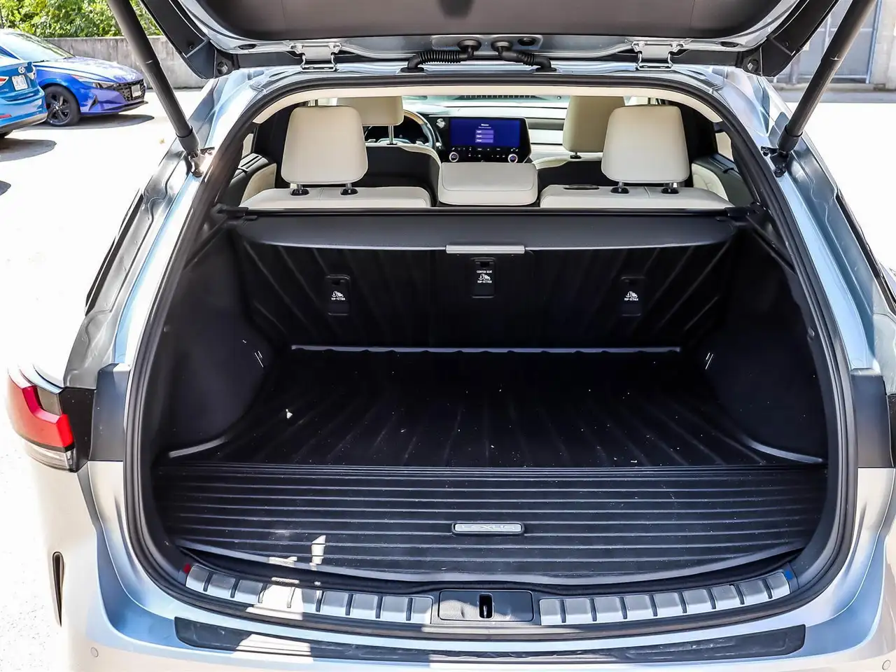 Lexus RX - Image 20