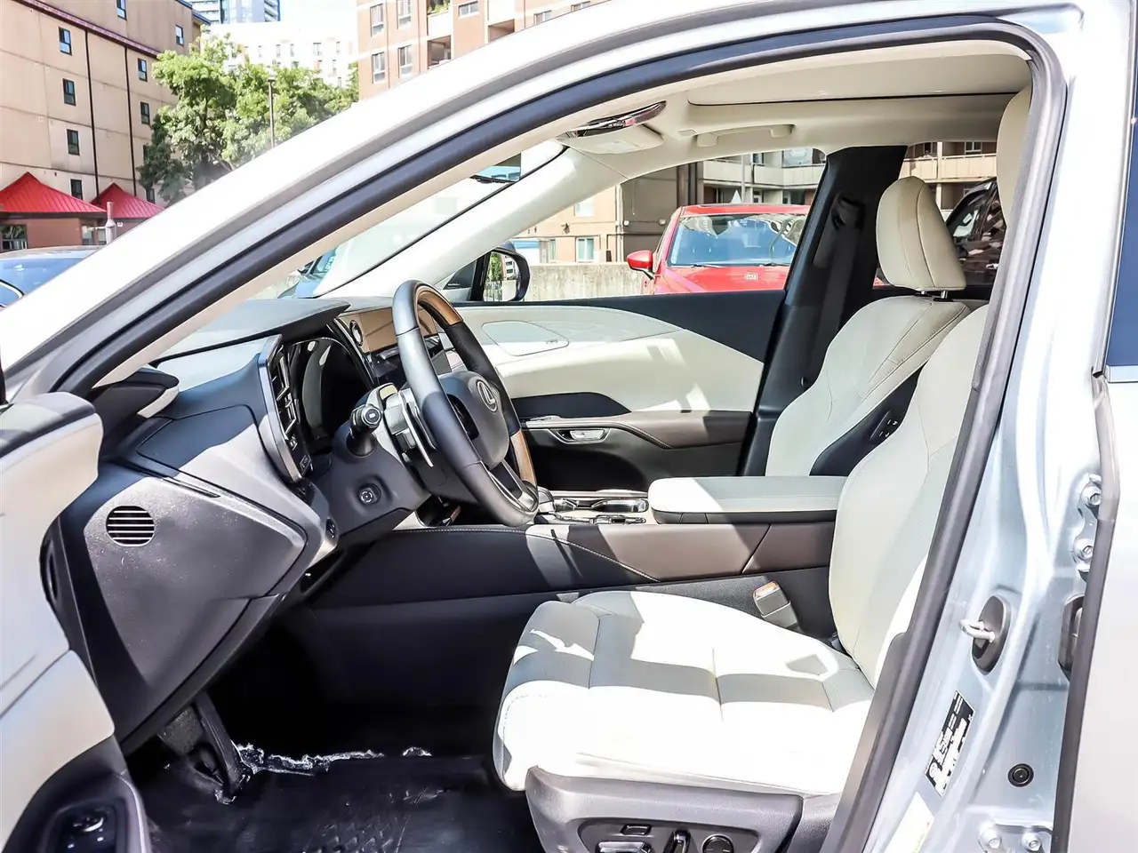 Lexus RX - Image 8