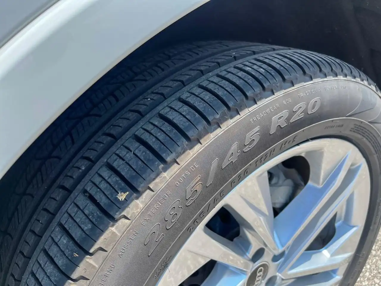 Audi Q7 - Image 11