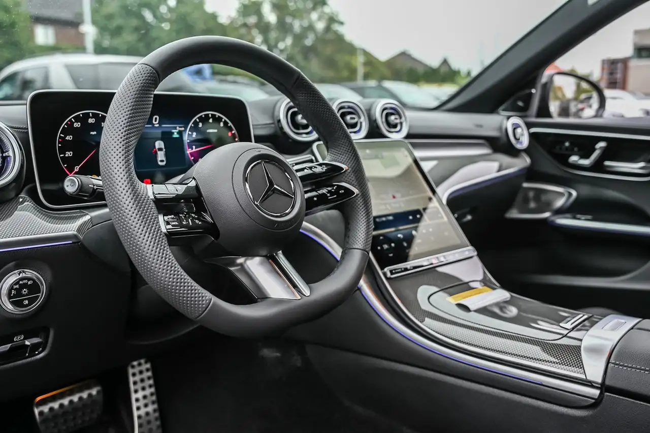 Mercedes-Benz C-Class - Image 8