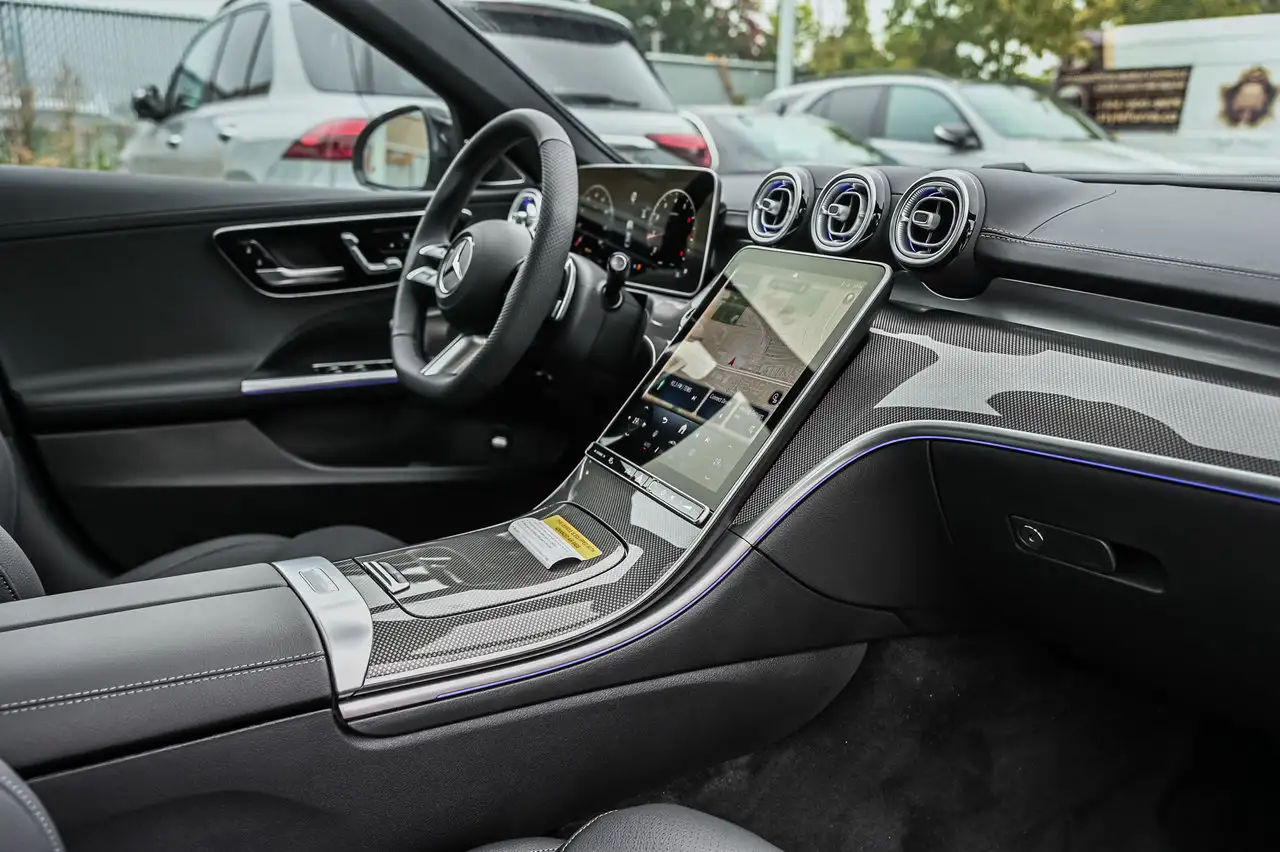 Mercedes-Benz C-Class - Image 19