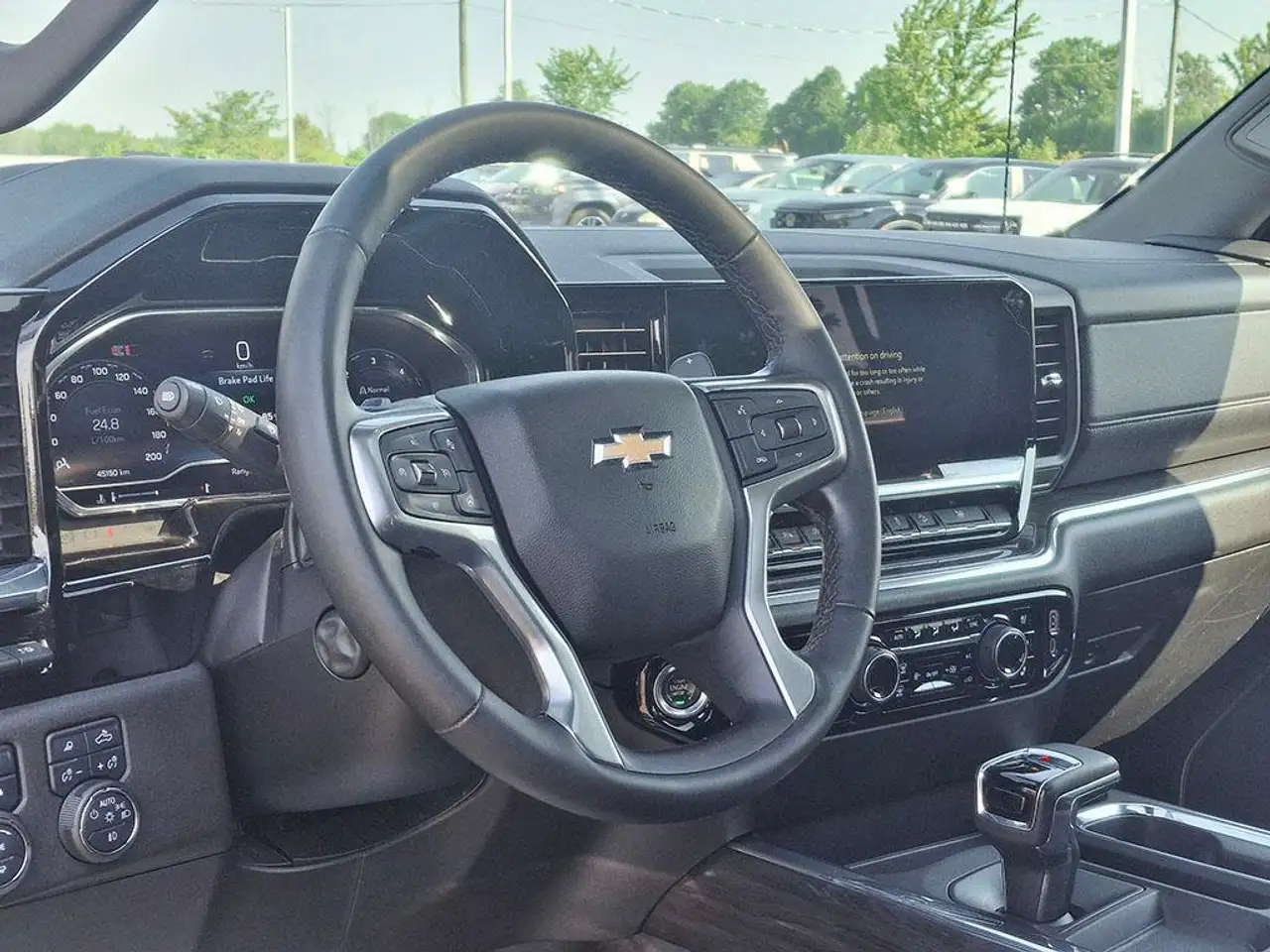 Chevrolet Silverado 1500 - Image 11