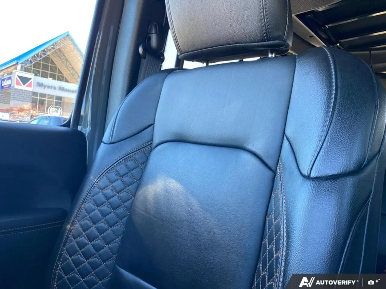 Jeep Wrangler - Image 21