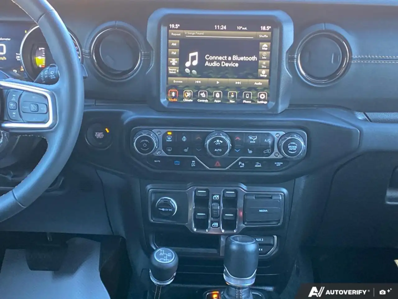 Jeep Wrangler - Image 20