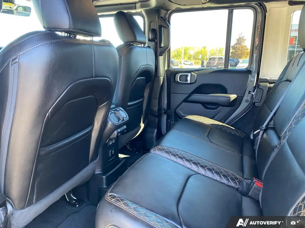 Jeep Wrangler - Image 24