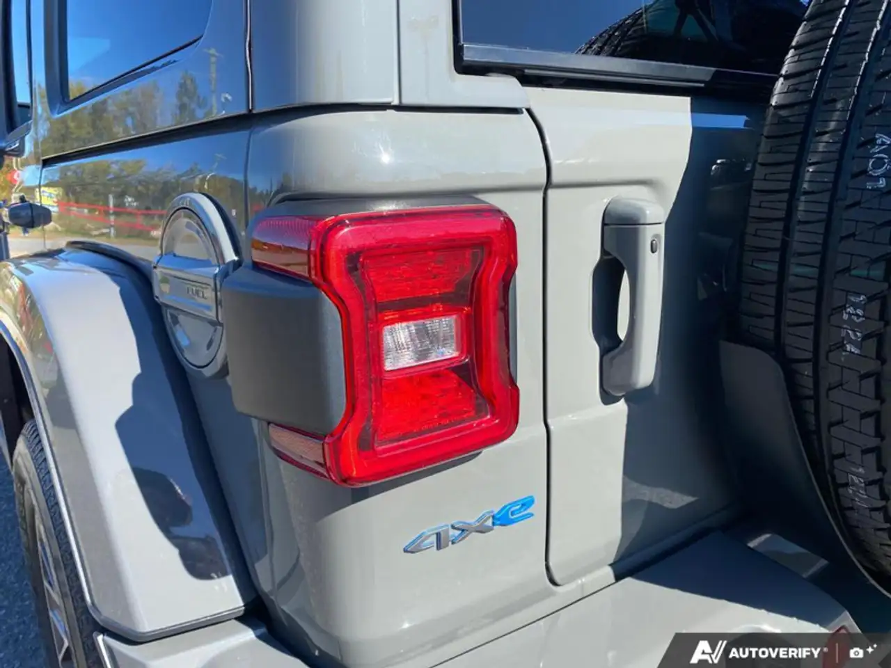Jeep Wrangler - Image 12