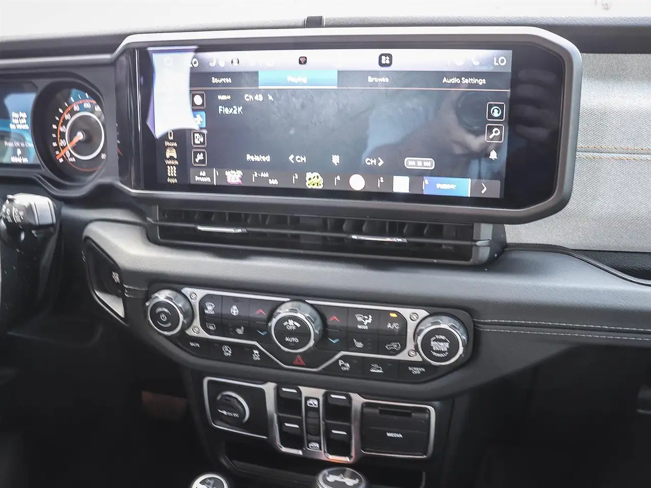 Jeep Wrangler - Image 14