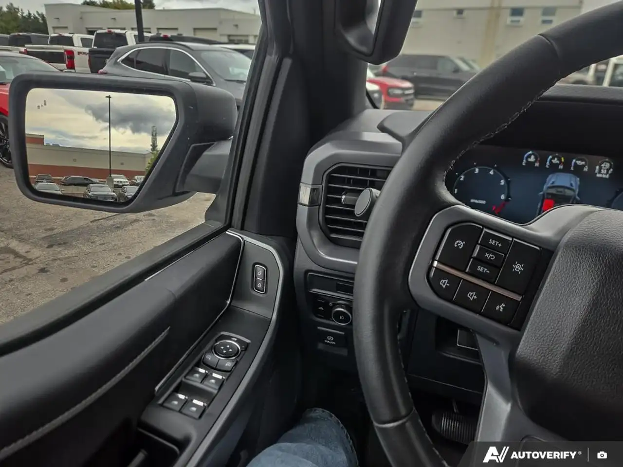Ford F-150 - Image 17