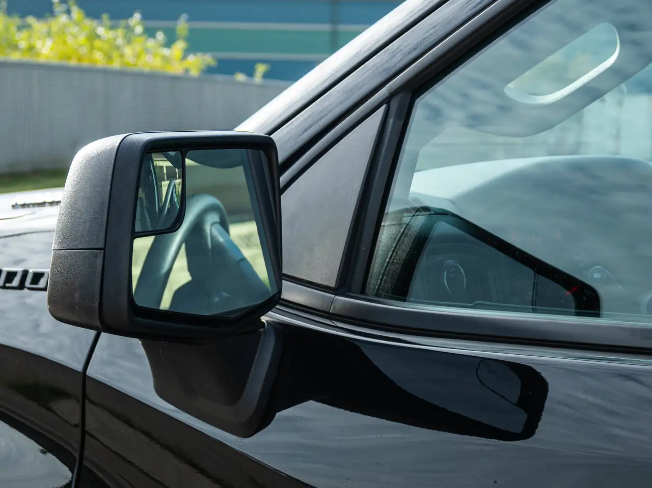 Chevrolet Silverado 1500 - Image 8