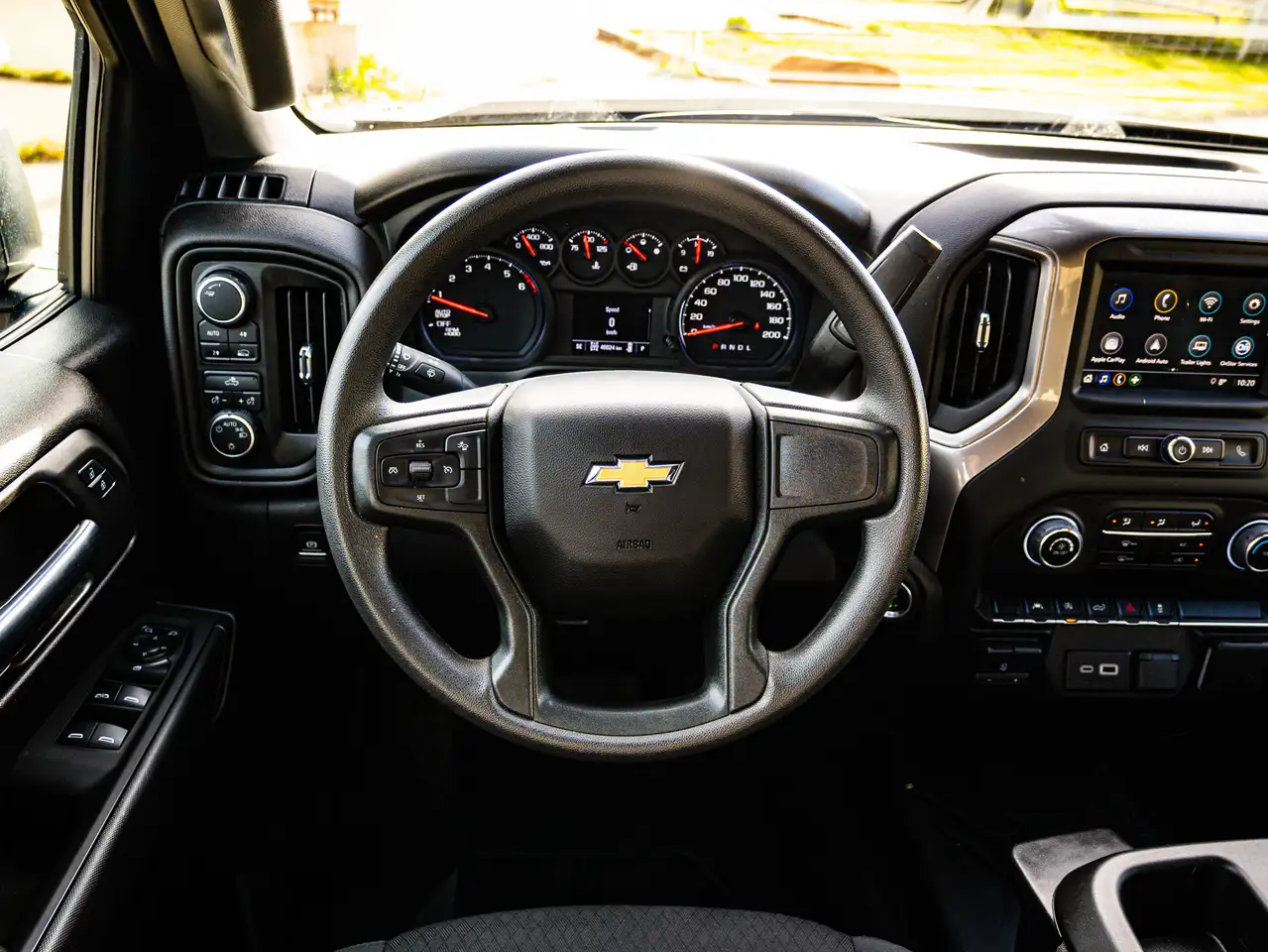 Chevrolet Silverado 1500 - Image 34