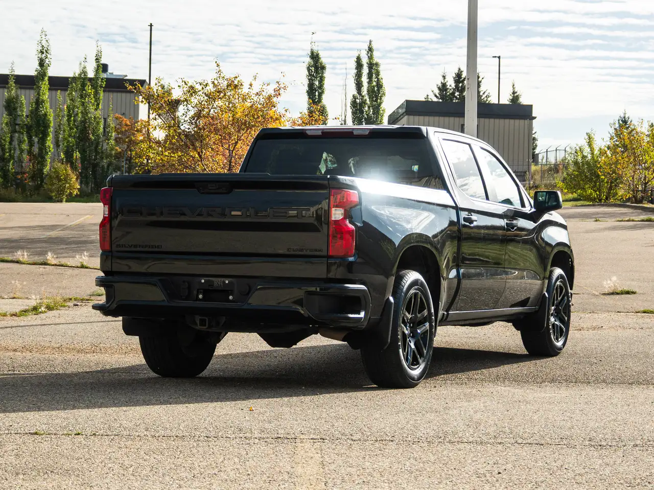 Chevrolet Silverado 1500 - Image 14
