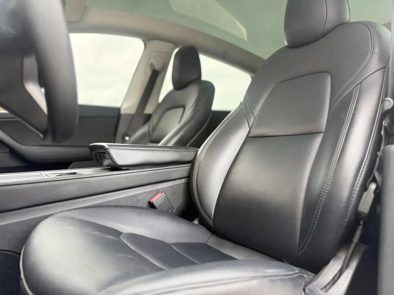 Tesla Model Y - Image 14