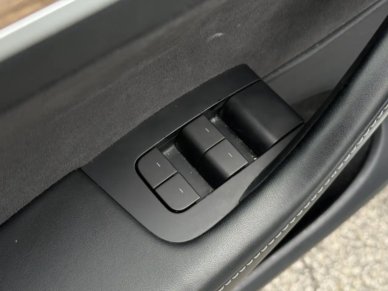 Tesla Model Y - Image 17