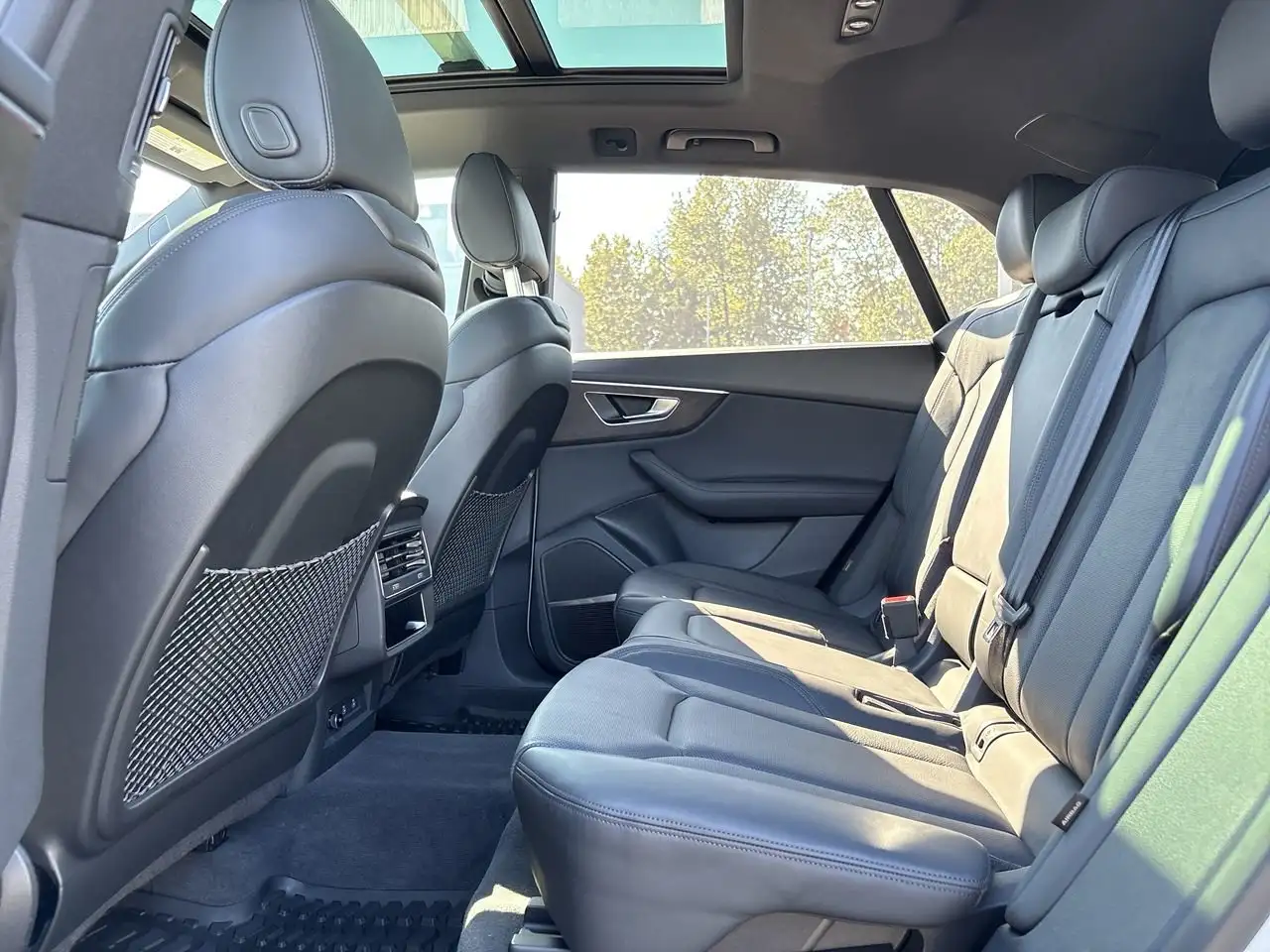 Audi Q8 - Image 30