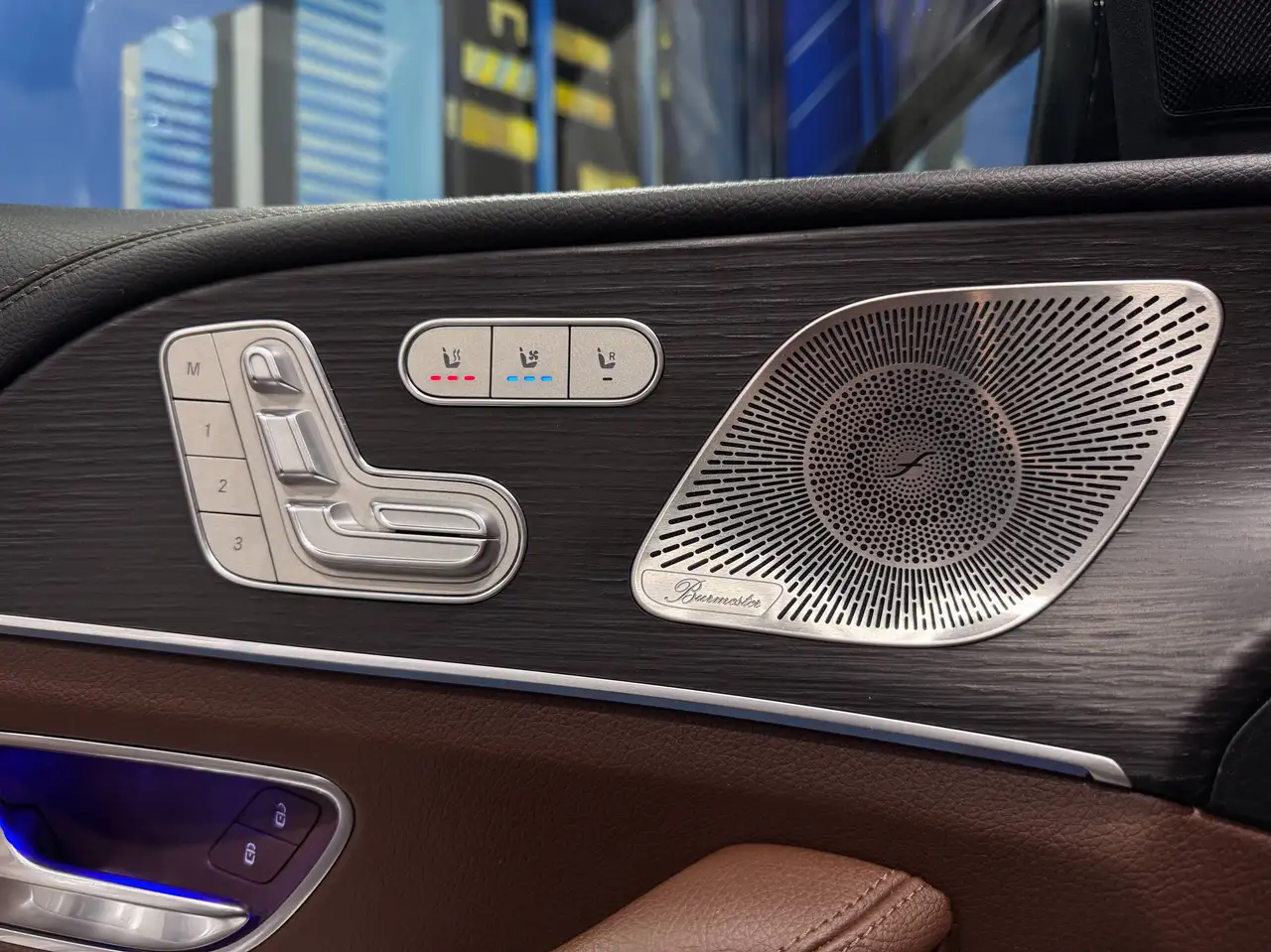 Mercedes-Benz GLE - Image 21