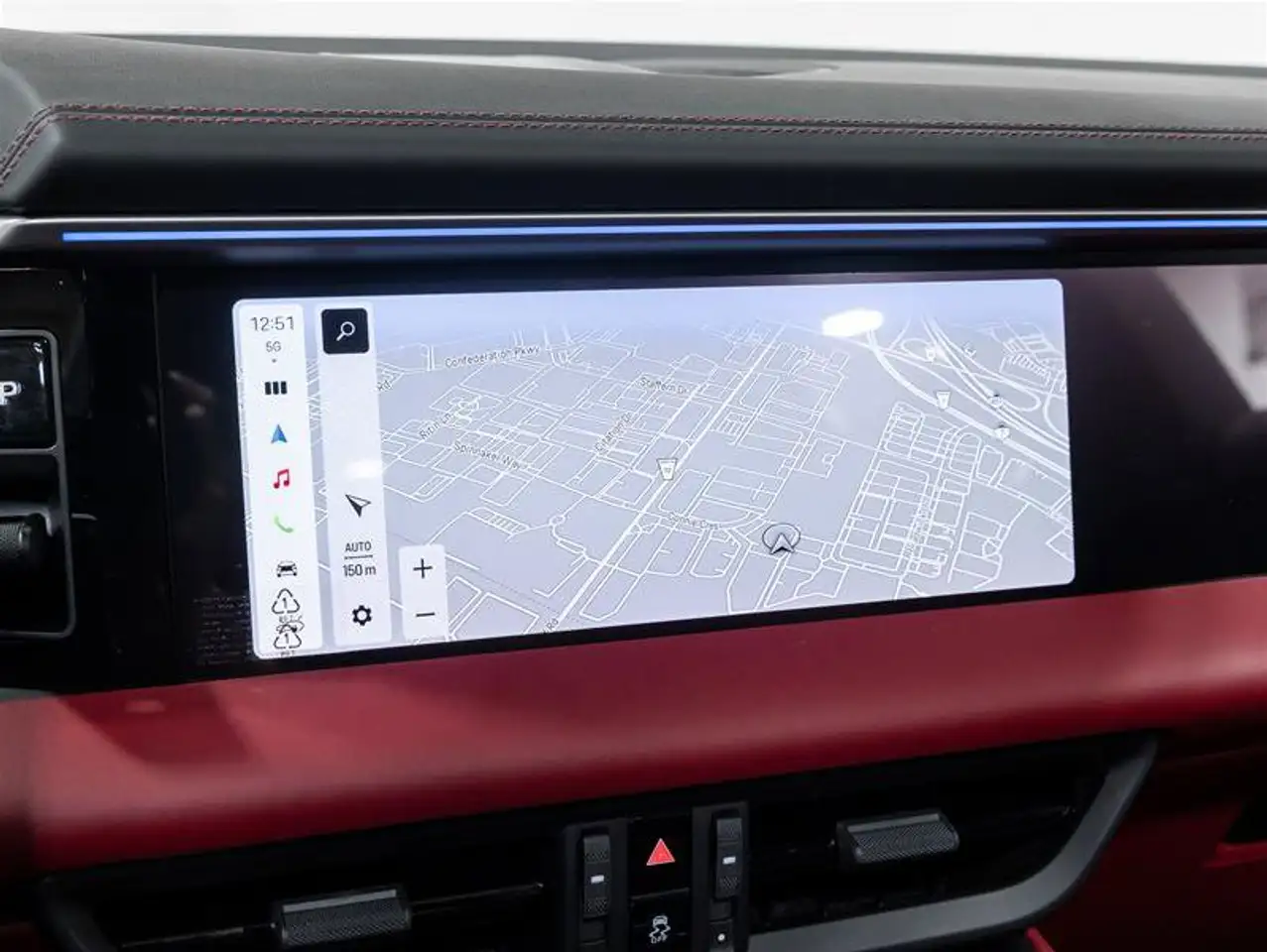 Porsche Macan - Image 17