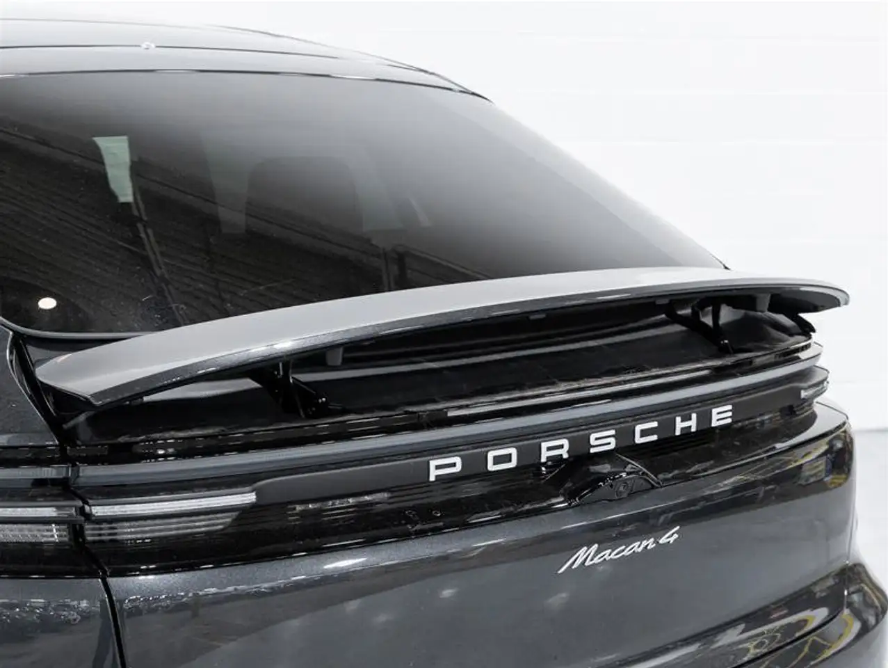 Porsche Macan - Image 8