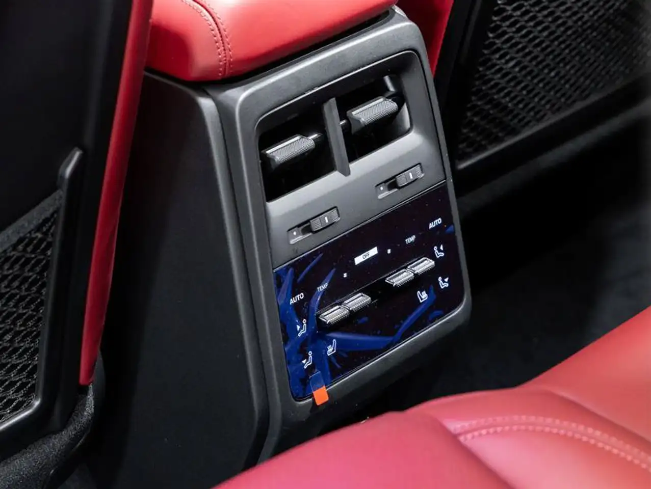 Porsche Macan - Image 29