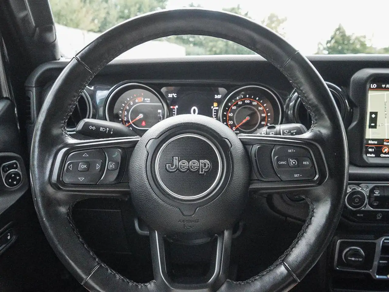 Jeep Wrangler - Image 15