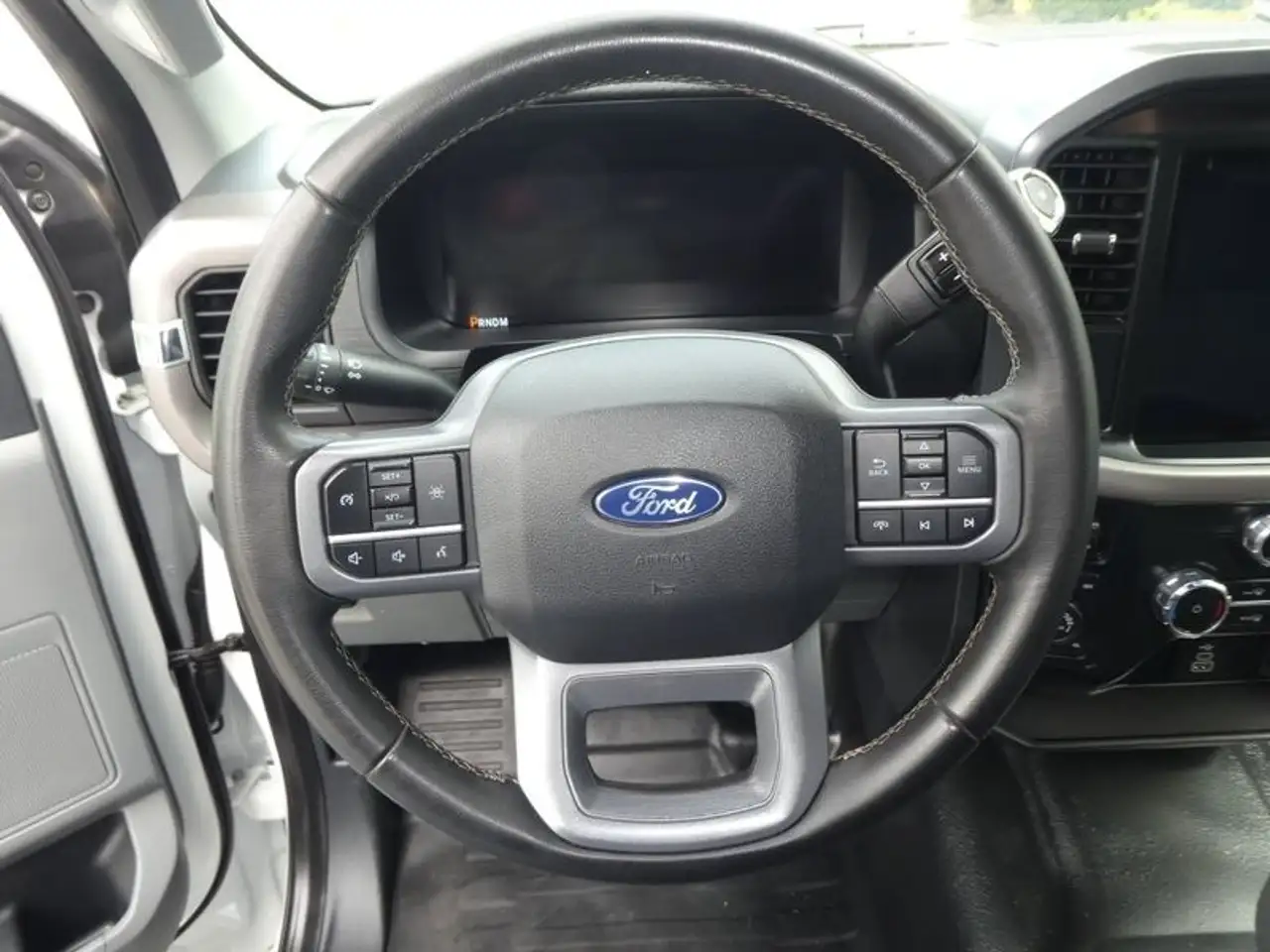Ford F-150 - Image 11