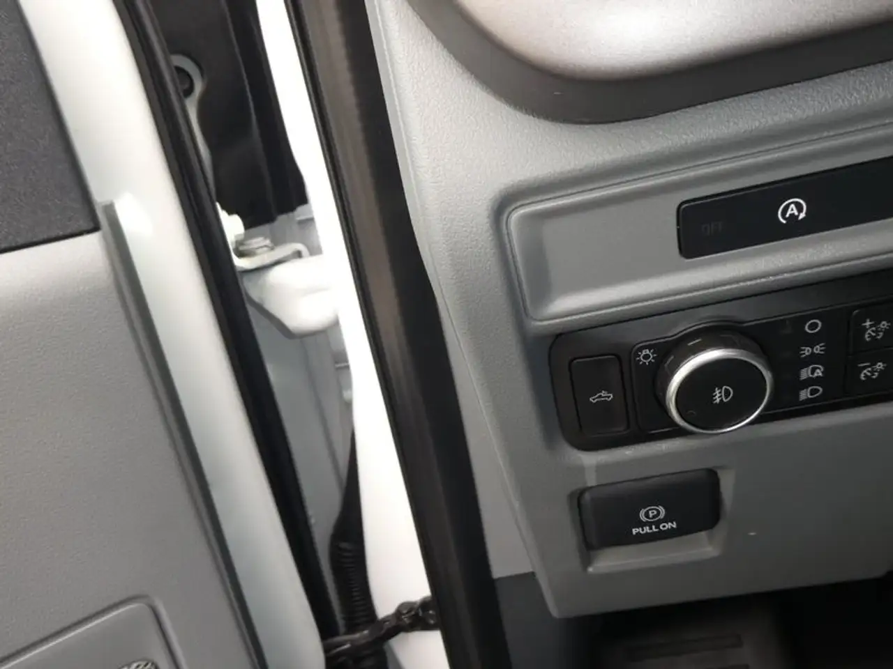 Ford F-150 - Image 17