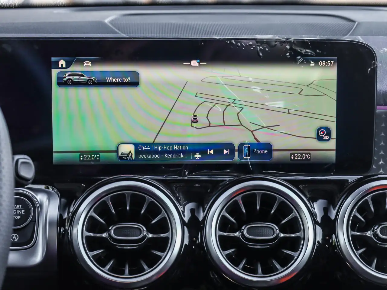 Mercedes-Benz GLB - Image 25