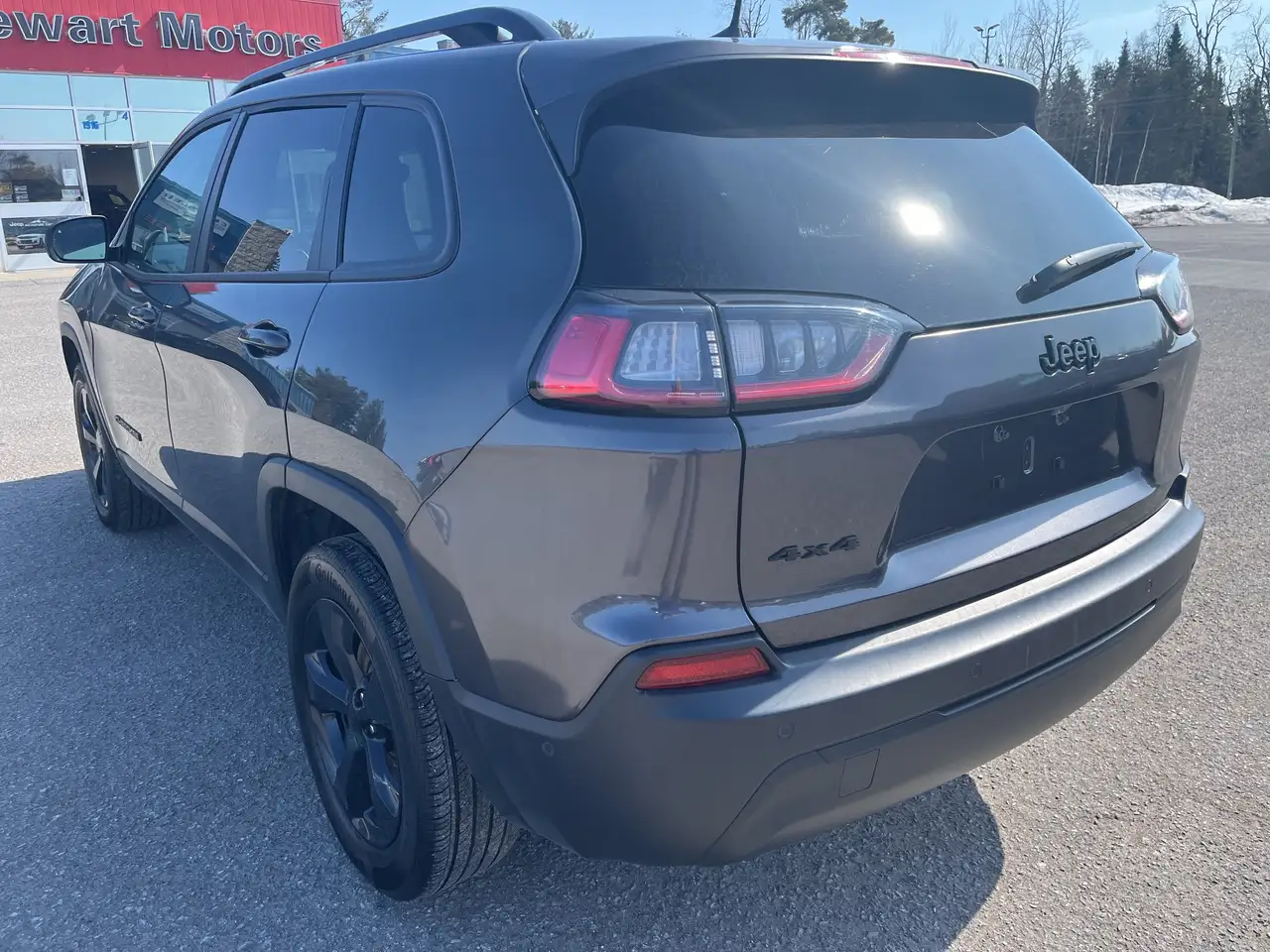 Jeep Cherokee - Image 21