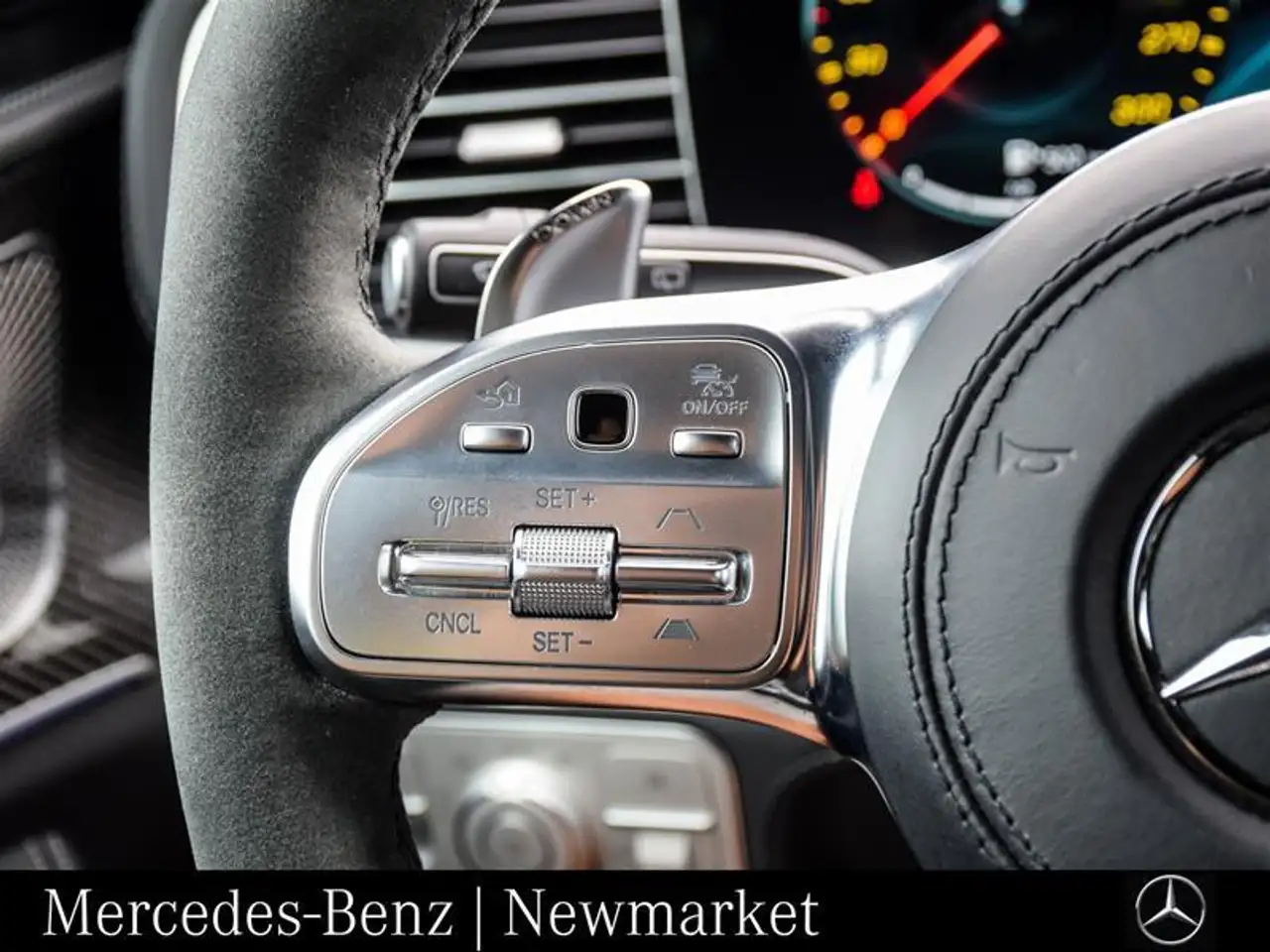 Mercedes-Benz GLE - Image 23