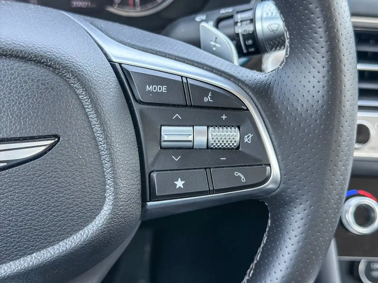 Genesis G70 - Image 22