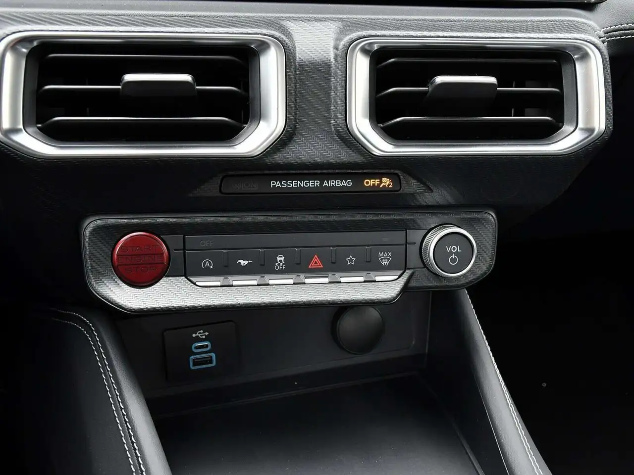 Ford Mustang - Image 24
