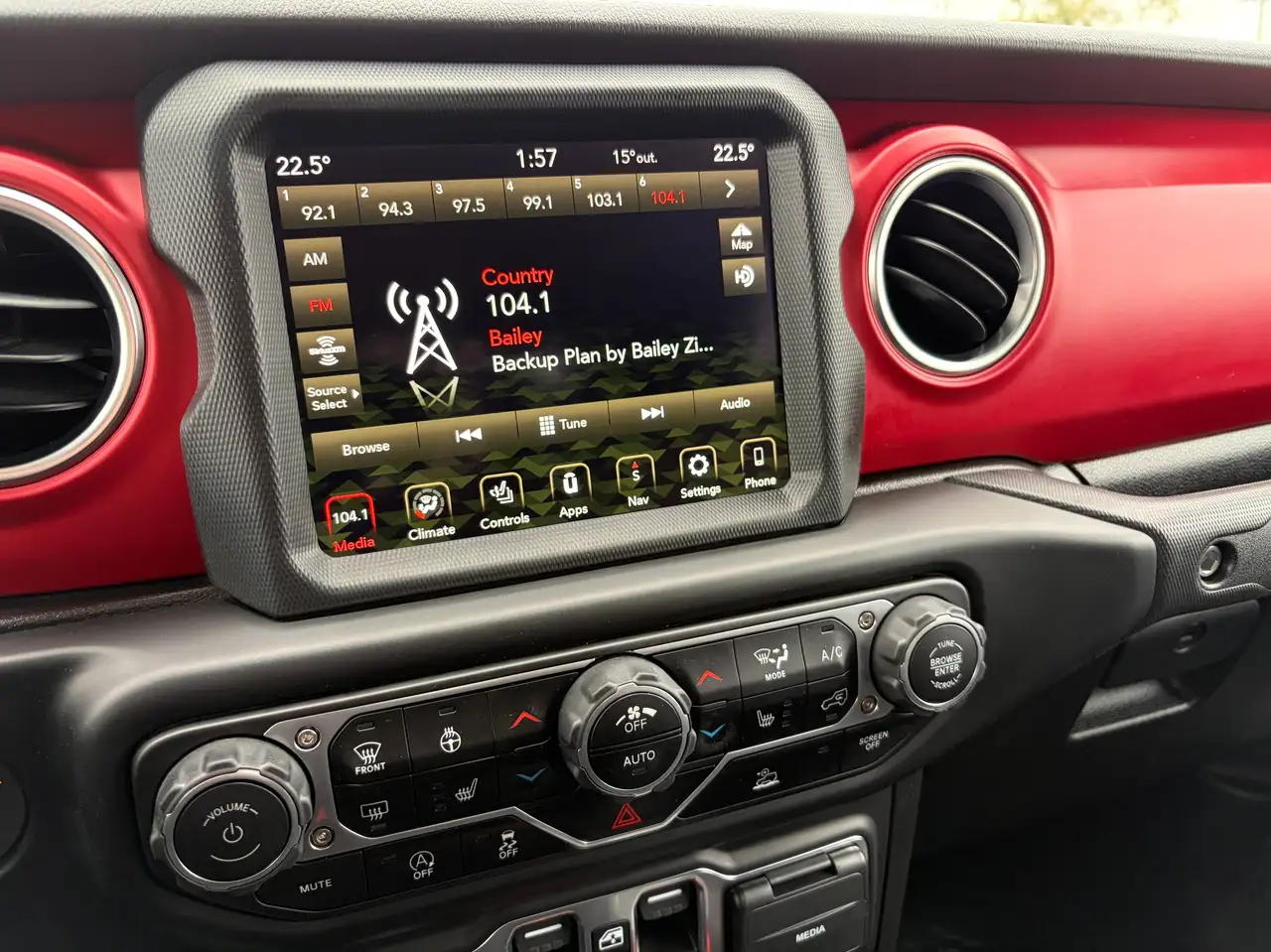 Jeep Gladiator - Image 14