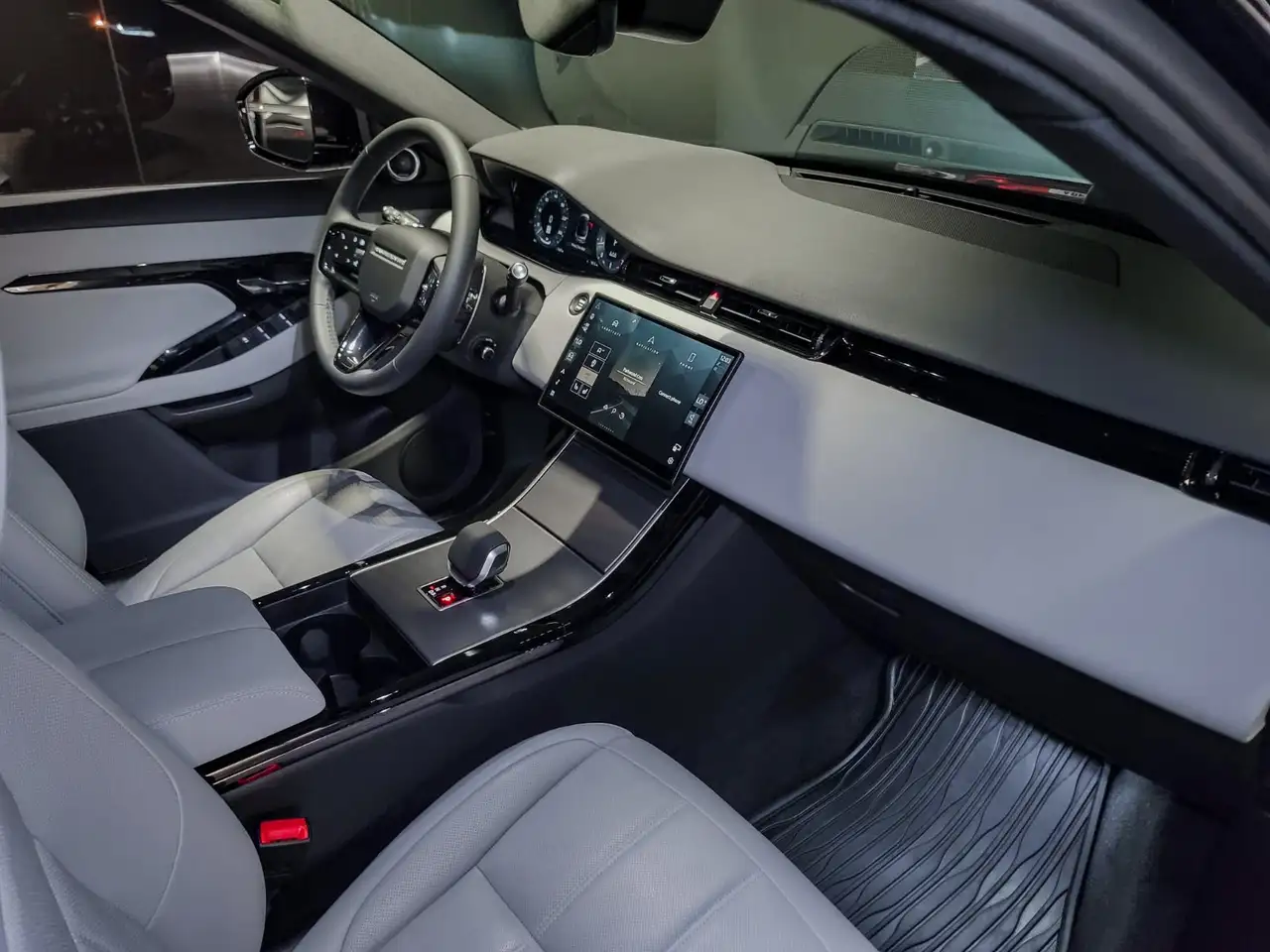 Land Rover Range Rover Evoque - Image 18