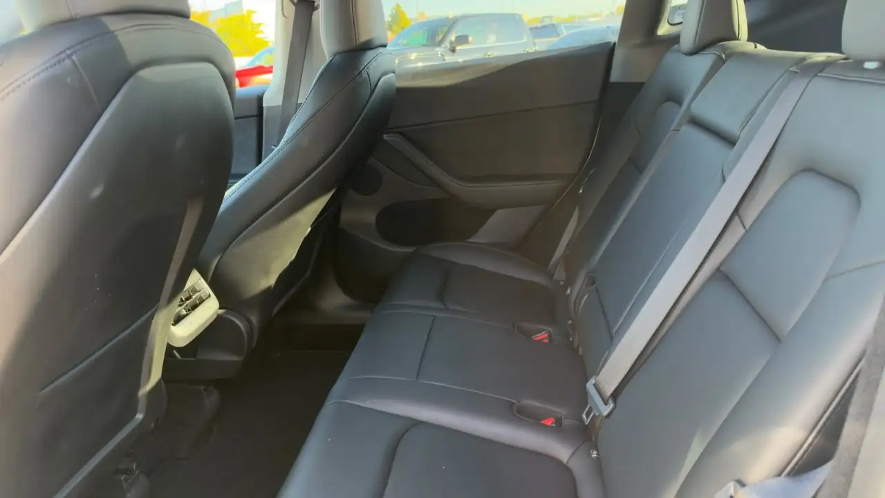 Tesla Model Y - Image 7