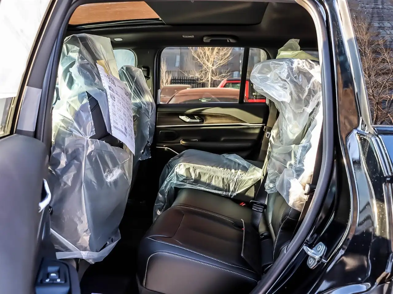 Jeep Grand Cherokee - Image 9