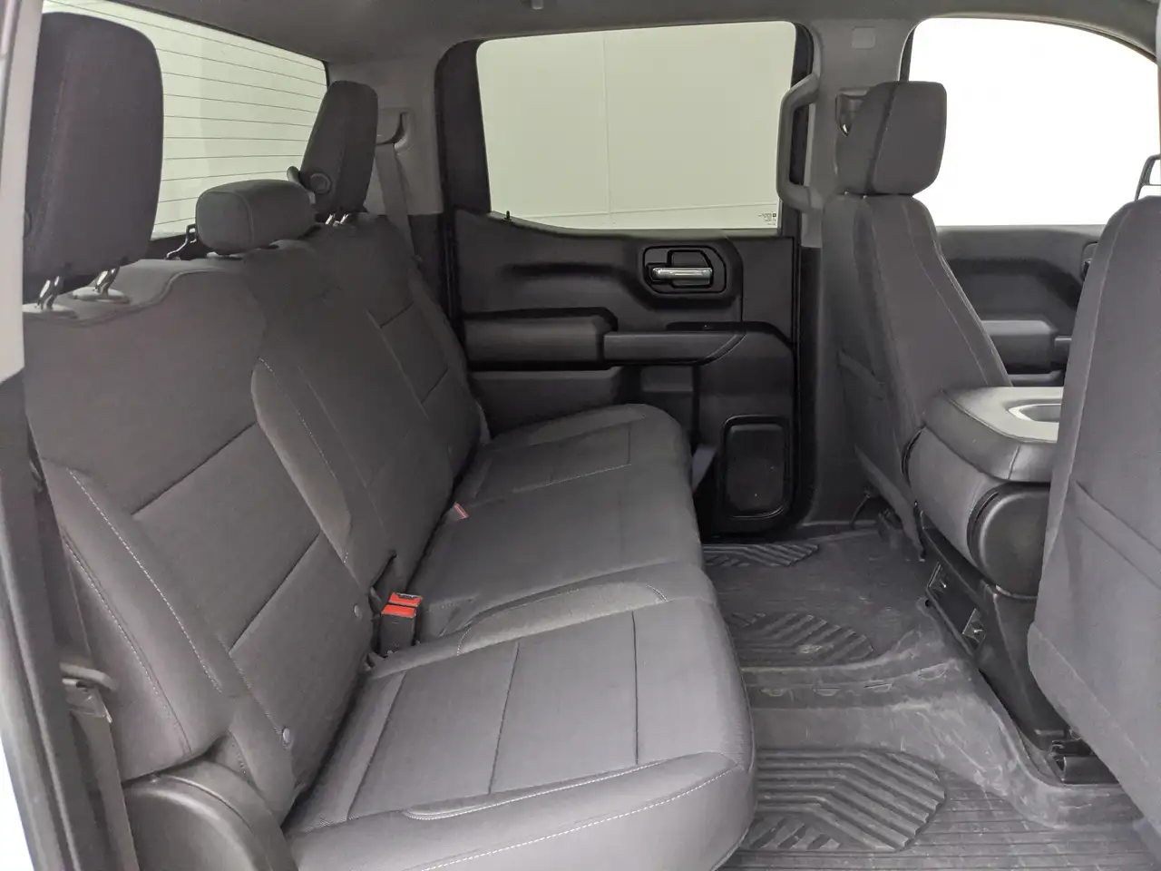Chevrolet Silverado 1500 - Image 33